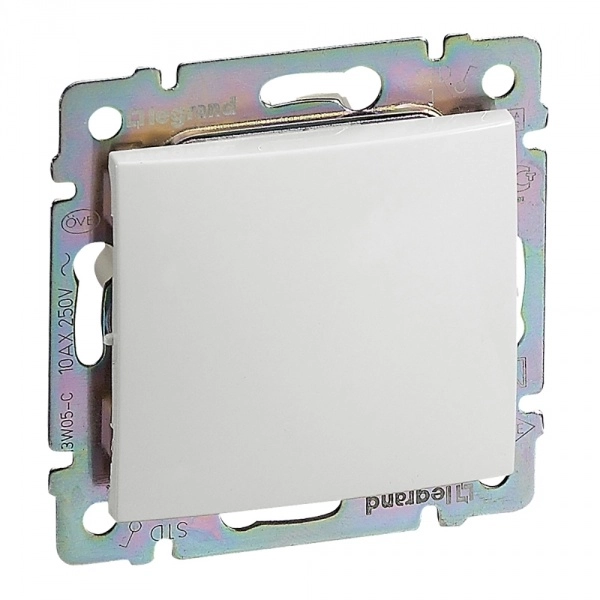 Переключатель Legrand Valena Classic 1-клавишный механизм с накладкой белый