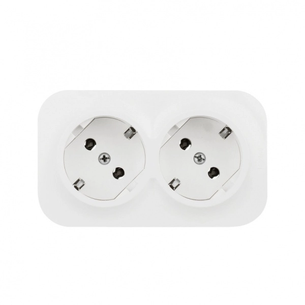 Розетка Legrand Quteo 2-местная для открытой установки цвет кремово-белый