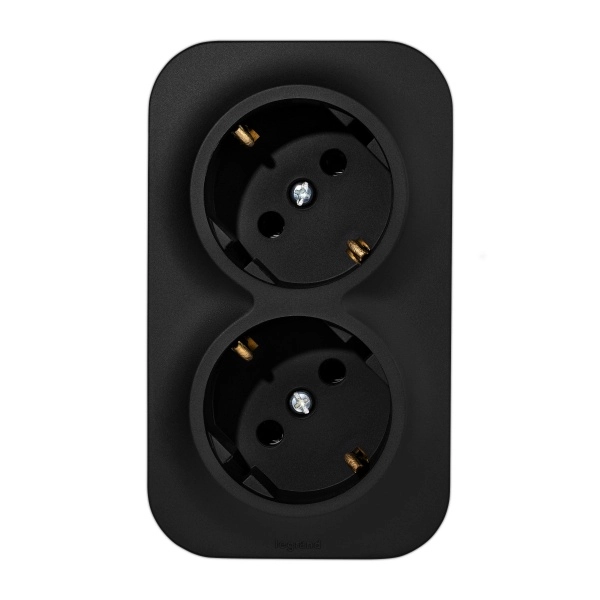 Розеточный блок двойной с заземлением - Legrand Quteo - с предварительным подключением без шторок IP20 16А 250В винтовые зажимы накладной монтаж - чёрный матовый