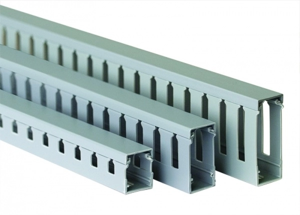 Кабель-канал перфорированный 15х40 Серый RL75 DKC 00674RL (кратно 2)