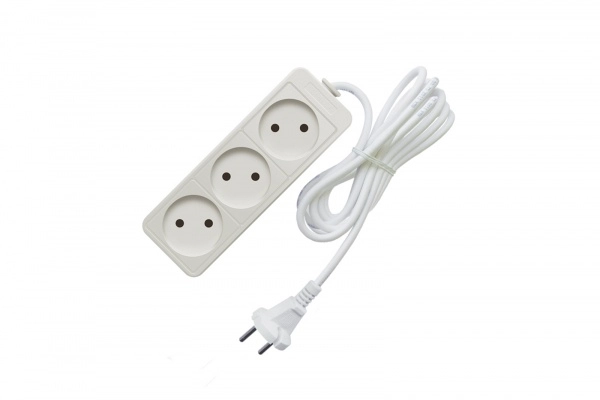 Удлинитель бытовой 3 гнезда 5м без заземления ШВВП2х0,75 6А 1300Вт белый Союз (Универсал) 481S-0305