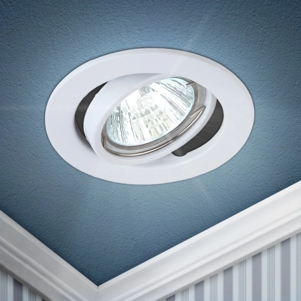 Светильник точечный ЭРА ST2A WH штампованный поворотный MR16,12V, 50W белый