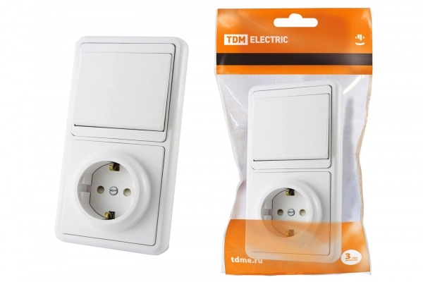Блок комбинированный одноклавишный выключатель+розетка с заземлением с защитными шторками TDM БКВР SQ1813-0001