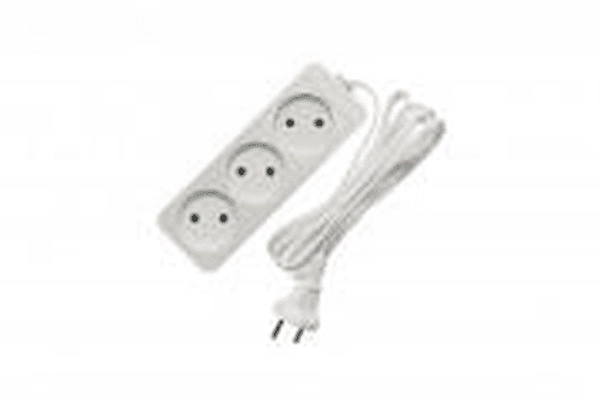 Удлинитель бытовой 3 гнезда 1,5м без заземления ШВВП2х0,75 6А 1300Вт белый Союз (Универсал) 481S-0301