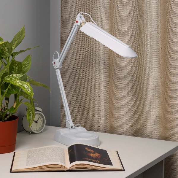 Светильник настольный с лампой PL на струбцине и с основанием белый NL-202-G23-11W-W