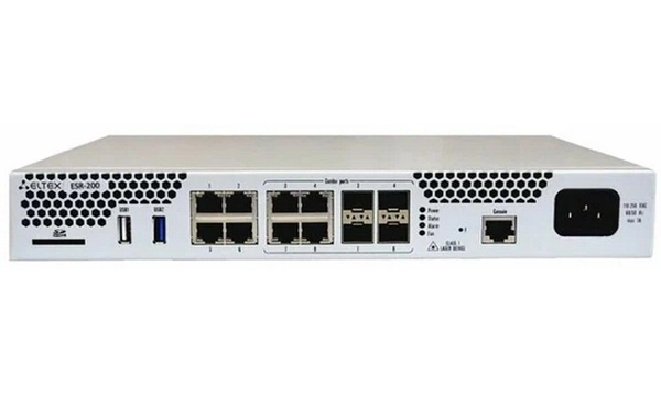 ESR-200 Сервисный маршрутизатор ESR-200, 4х 10/100/1000BASE-T, 4x Combo 10/100/1000BASE-T/1000BASE-X SFP, 1x USB 2.0, 1x USB3.0, 1 слот для SD-карт, 4