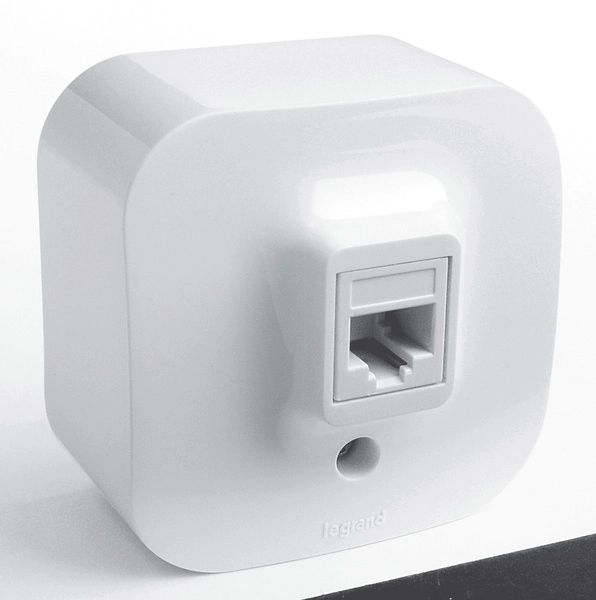 Розетка RJ45 категория 5е UTP Legrand Quteo БЕЛЫЙ открытая установка 782224